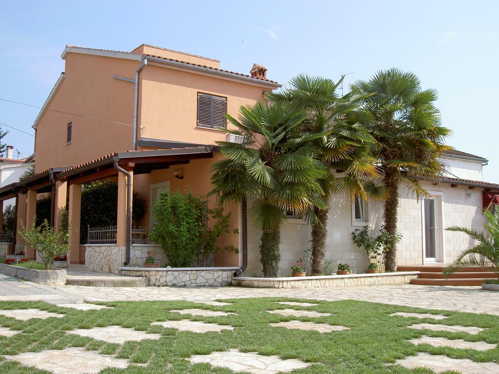 Apartments Kori Фунтана Екстериор снимка