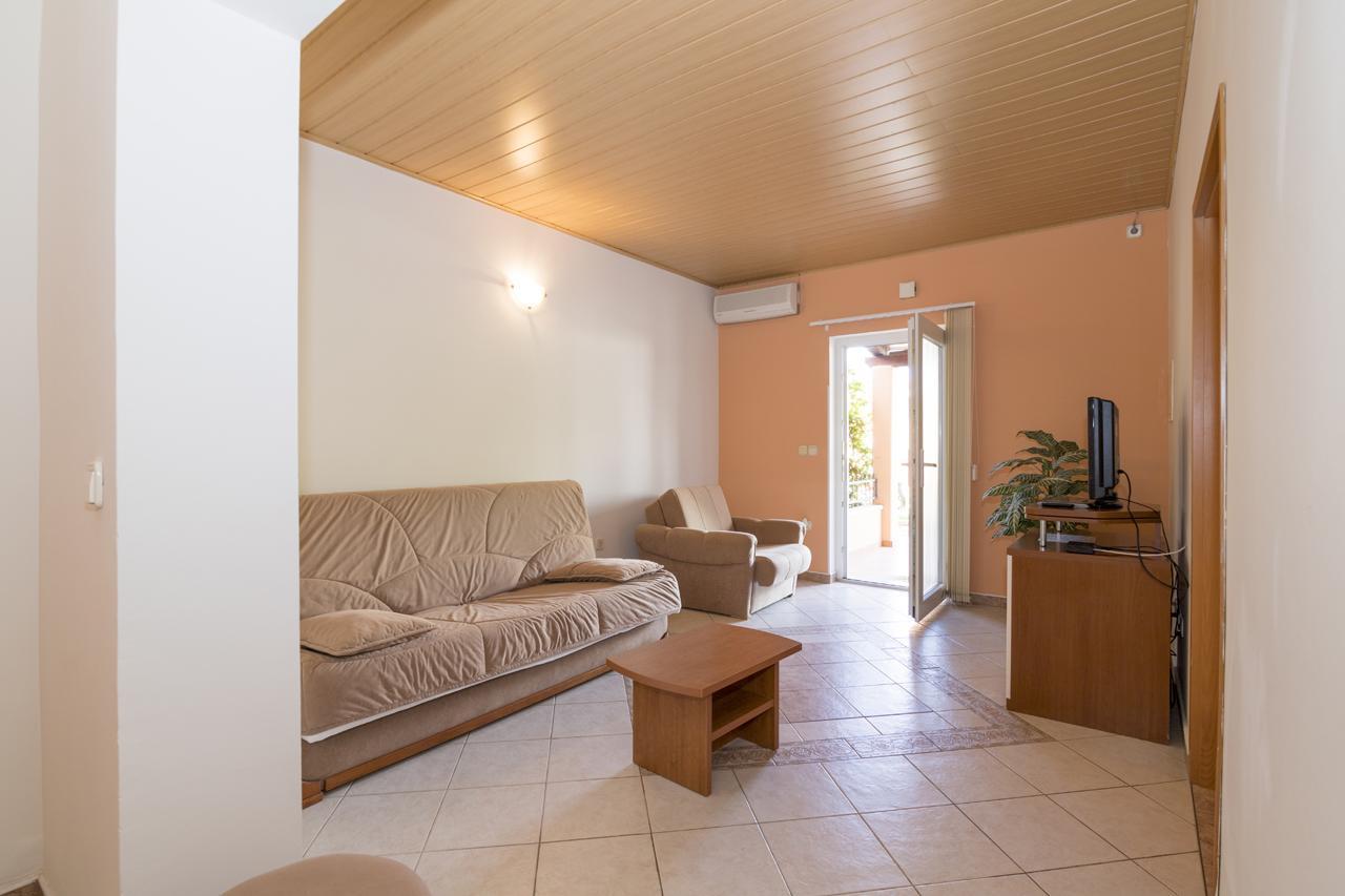 Apartments Kori Фунтана Екстериор снимка