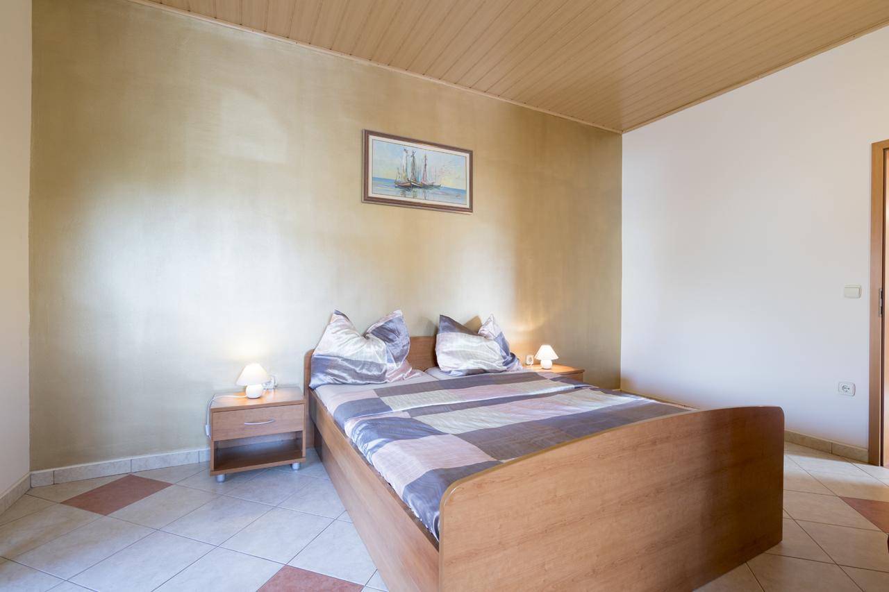 Apartments Kori Фунтана Екстериор снимка